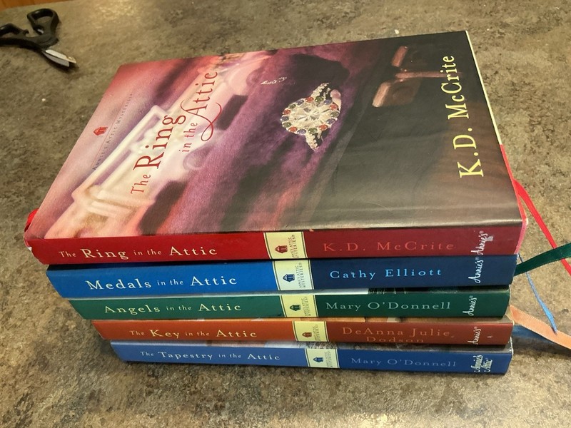Annie’s Attic Mysteries Hardcover Books5. 5 books REDUCED