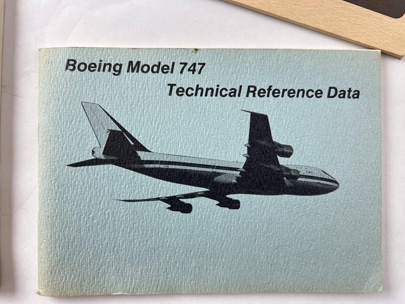 Vintage Boeing 747 747SP 767-200 Reference Guides Technical Manual Lot Tube gallery