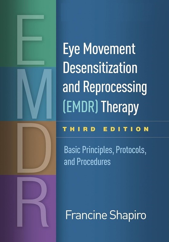 Eye Movement Desensitization and Reprocessing EMDR Therapy Hardcover k354
