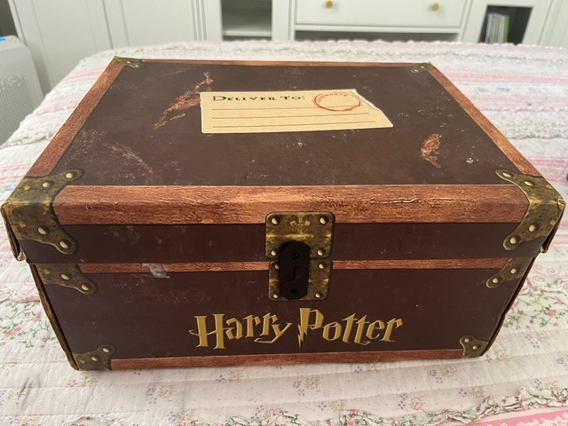 Harry Potter Boxed Set Hardcover Books 1-7 in Trunk Chest Limited Edition RARE gallery