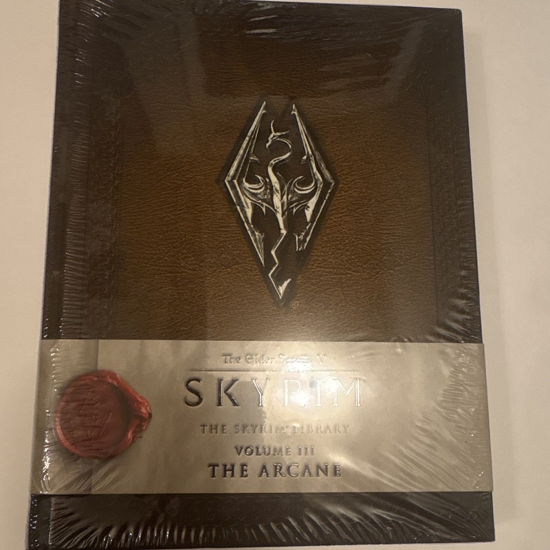 Titan Books The Skyrim Library Vol III: The Arcane HC 2016 Bethesda Softworks gallery
