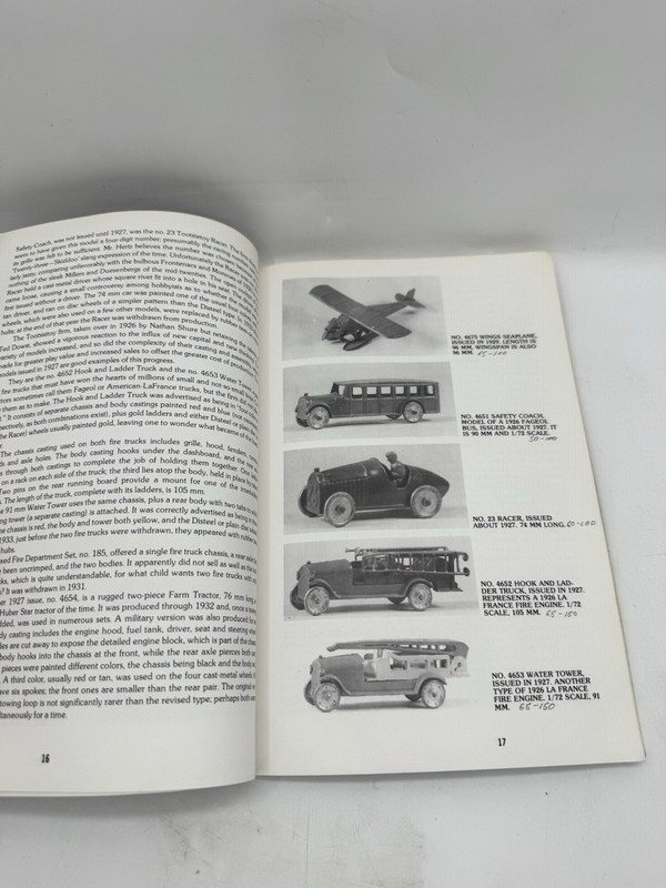 Tootsie Toys Book World's First Diecast Models Motorbooks International 1980 USA gallery