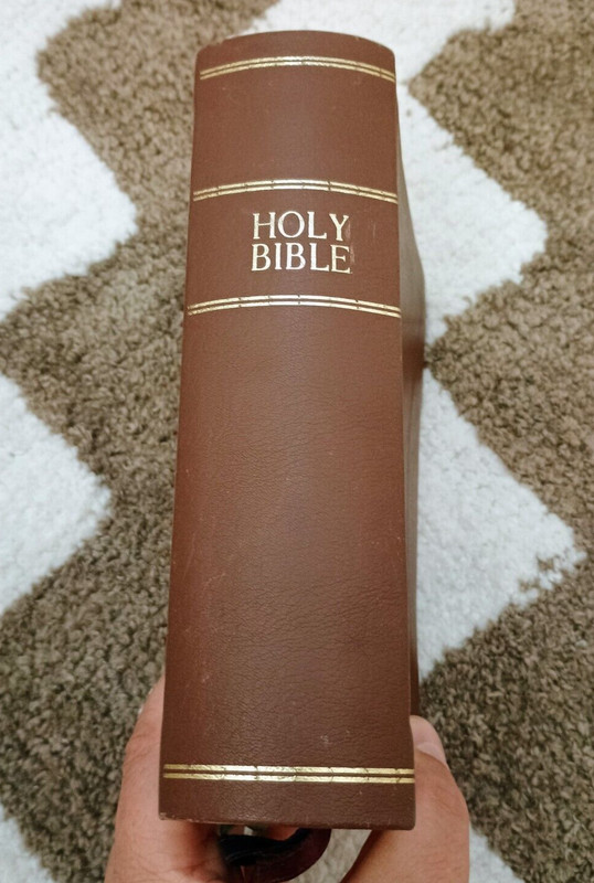 HOLY BIBLE King James KJV National Bible Press Brown THUMB INDEX Words In Red
