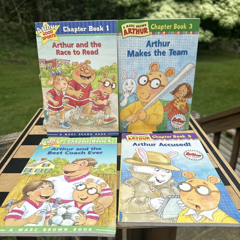 Marc Brown Arthur Story Picture Book Lot Of 16 Books Mixed Lot gallery