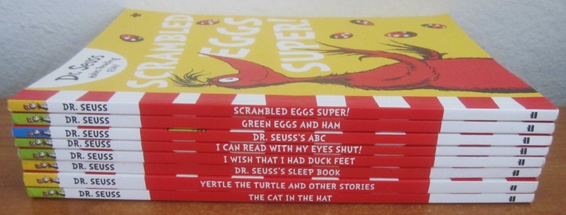 LOT OF 8 DR. SEUSS BOOKS: CAT IN HAT, GREEN EGGS, YERTLE, SCRAMBLED EGGS SUPER