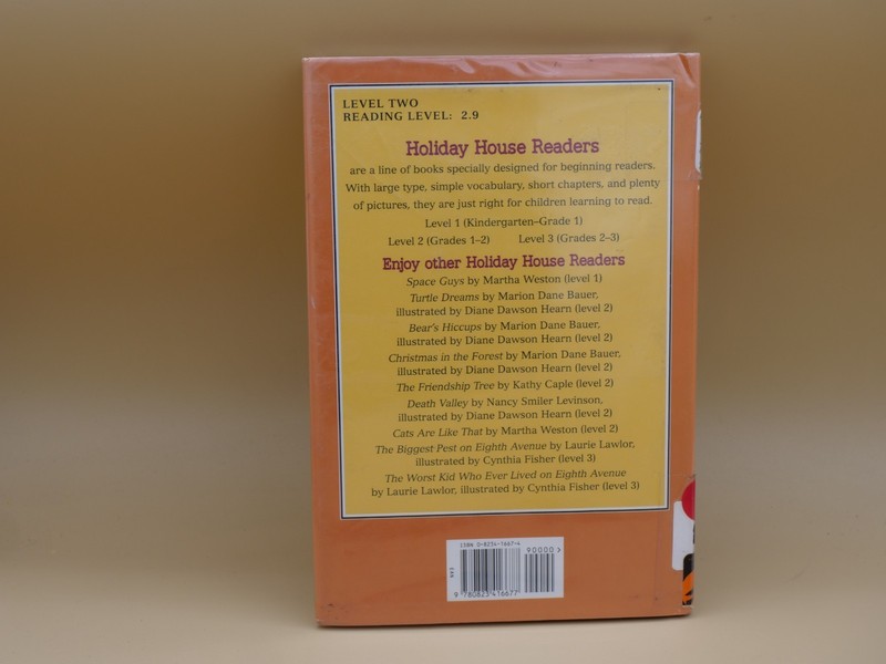 Spookier Than a Ghost Holiday House Reader Level 2 by Karen Gray Ruelle gallery