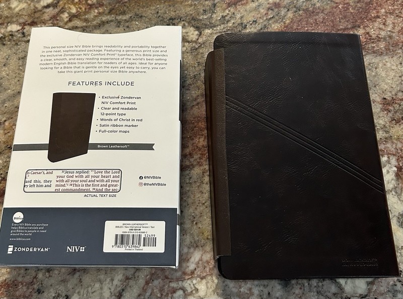 MAGNETIC CLOSURE NIV GIANT PRINT(12pt) Personal Size Bible Brown Leathersoft gallery