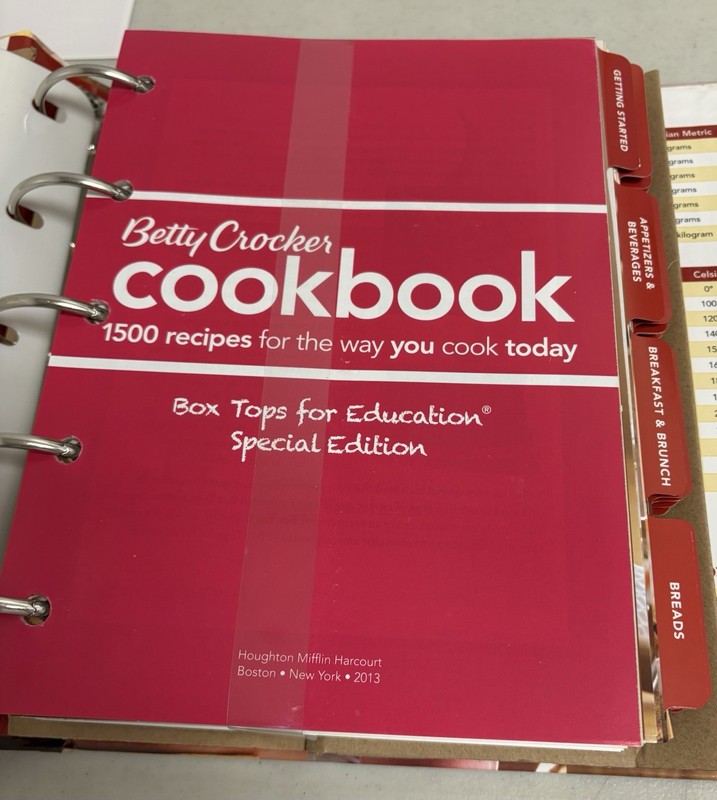 Betty Crocker Cookbook 11th Edition Hardcover binder edition NEW gallery