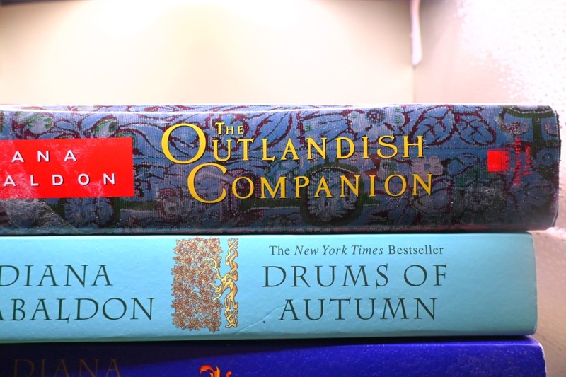 Diana Gabaldon Outlander Book Lot 8 HC PB Dragonfly Voyager Companion Set gallery