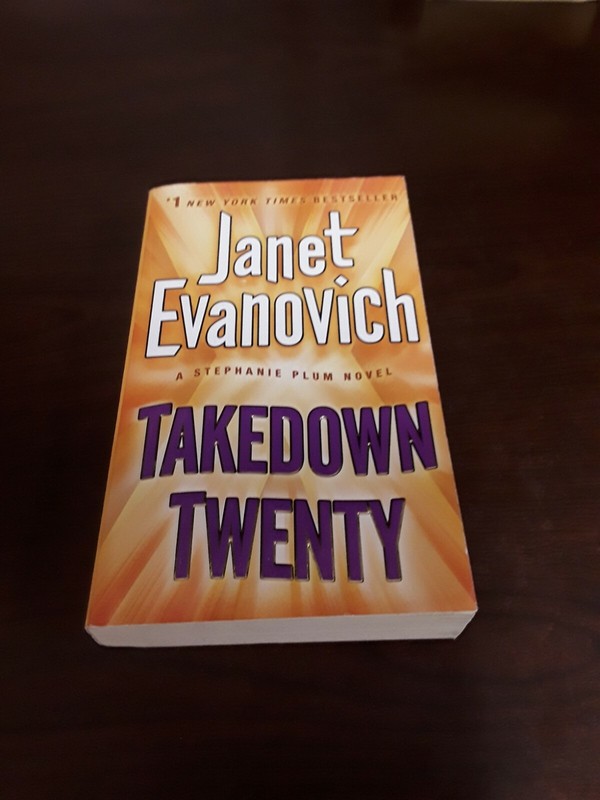Takedown Twenty : A Stephanie Plum Novel by Janet Evanovich