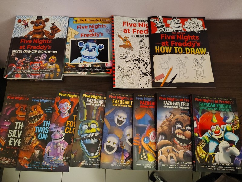 Five Nights At Freddy’s Book Lot (Discounted) Scott Cawthon, Art/Graphic Novels