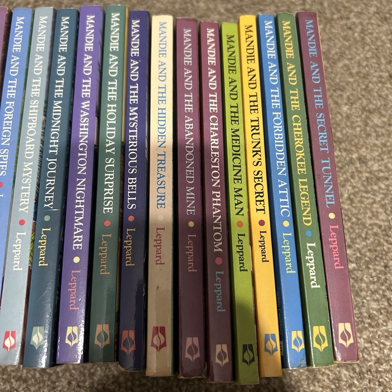 Mandie Book Lot #1-32 Lois Leopard Mystery Paperback Missing Books 3 & 29 VTG gallery