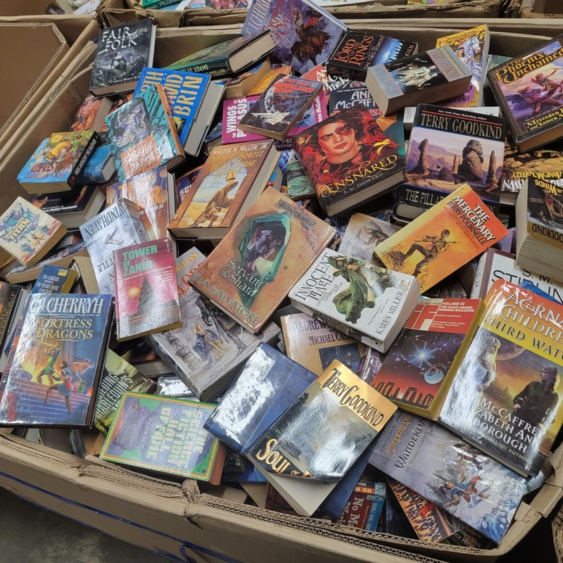 Lot of 5 Pounds (LBs) Science Fiction Fantasy Book Hard/Softback RANDOM RARE MIX gallery
