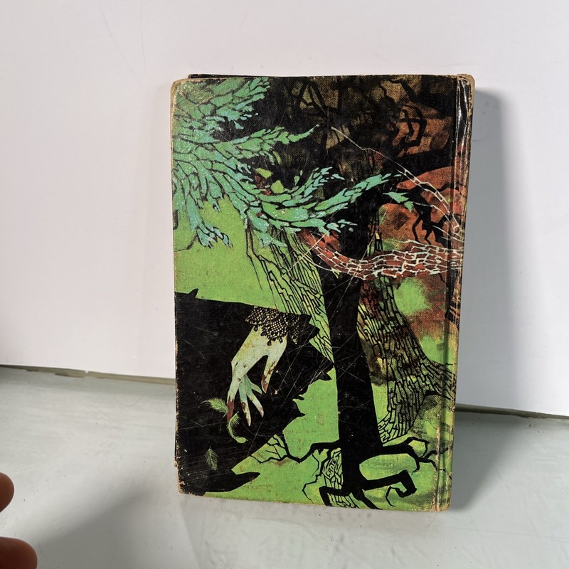 More Tales to Tremble By Edited by Stephen P. Sutton-Vintage 1960s Horror gallery