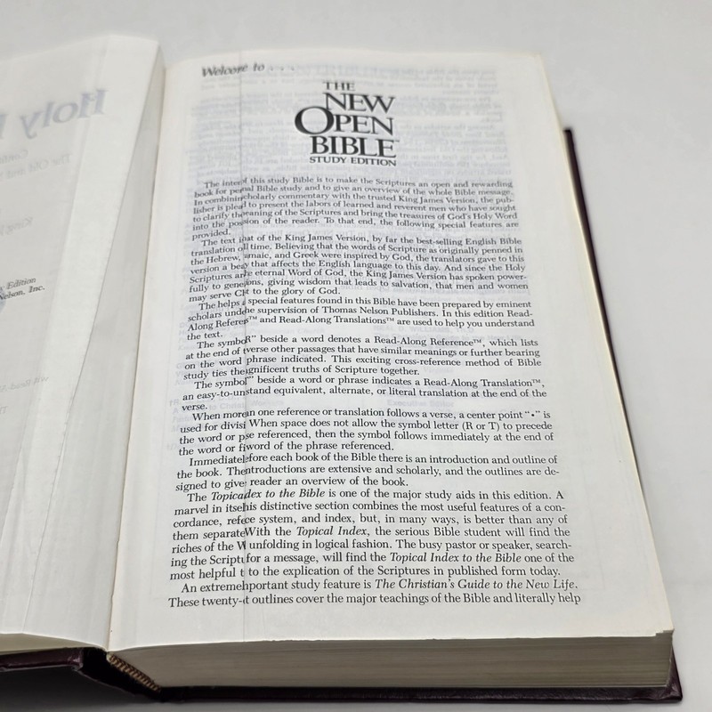 The New Open Bible NKJV Study Edition Hardcover Burgundy 1990 USA Nelson 1672 gallery