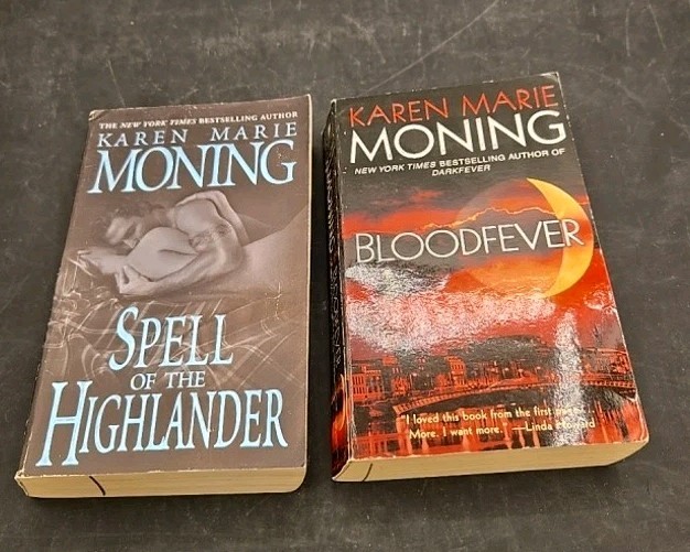 Karen Marie Moning 2 Book Bundle Spell Of The Highlander/ Bloodfever Soft Cover