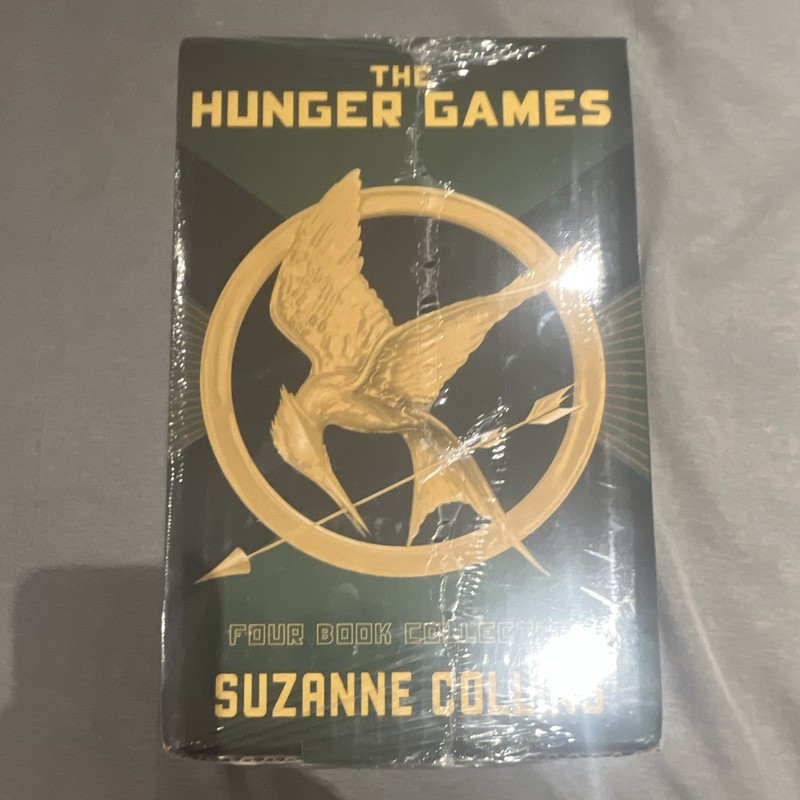 Suzanne Collins: The Hunger Games 4-Book Collection Box Set YA Dystopian gallery