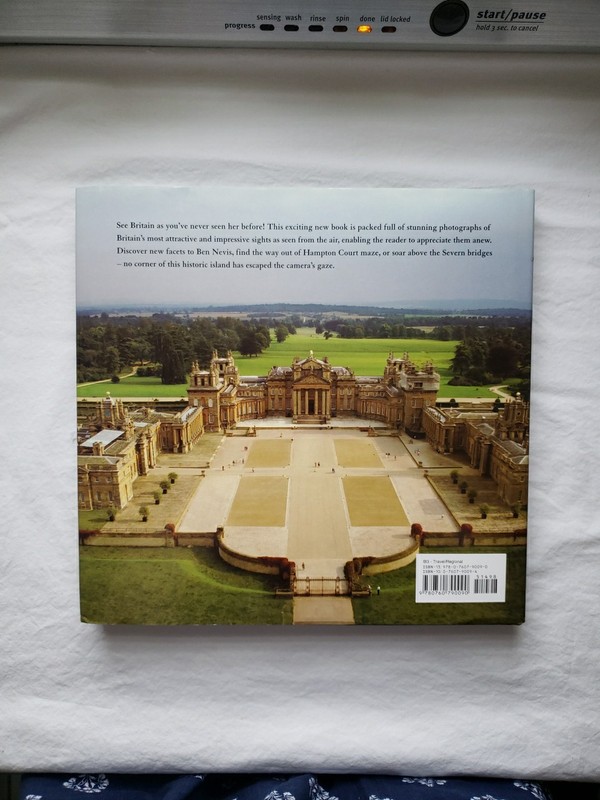 Britain From the Air Guy de la Bedoyere (2007) Coffee Table Book Pictures gallery