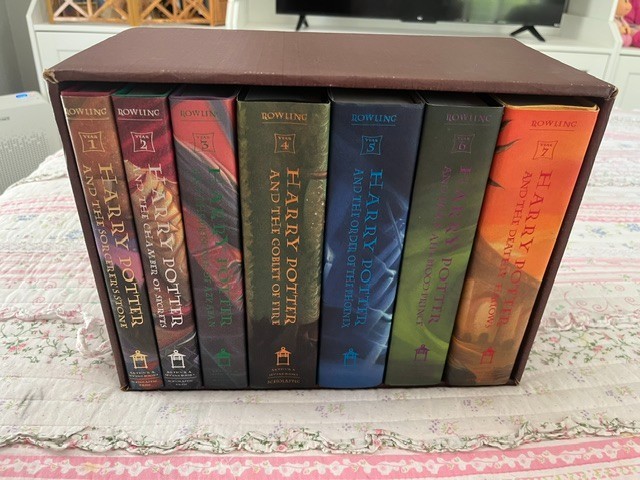 Harry Potter Boxed Set Hardcover Books 1-7 in Trunk Chest Limited Edition RARE gallery