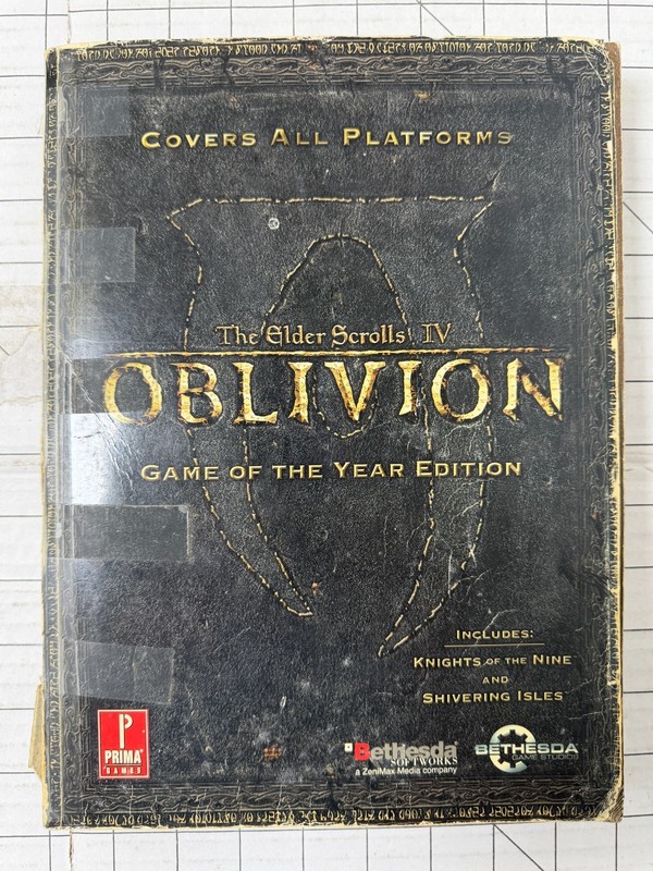 The Elder Scrolls IV: Oblivion Game of the Year Edition Official Game Guide PB