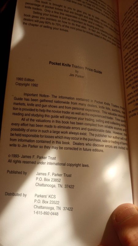 POCKET KNIFE TRADERS PRICE GUIDE Volume 1 1993 Edition - Jim Parker - 328 Pages gallery