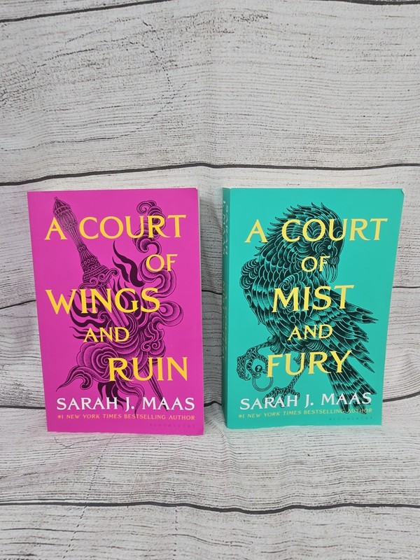 Sarah J. Maas 2 PB Books, A Court Wings And Ruin, A Court Of Mist And Fury