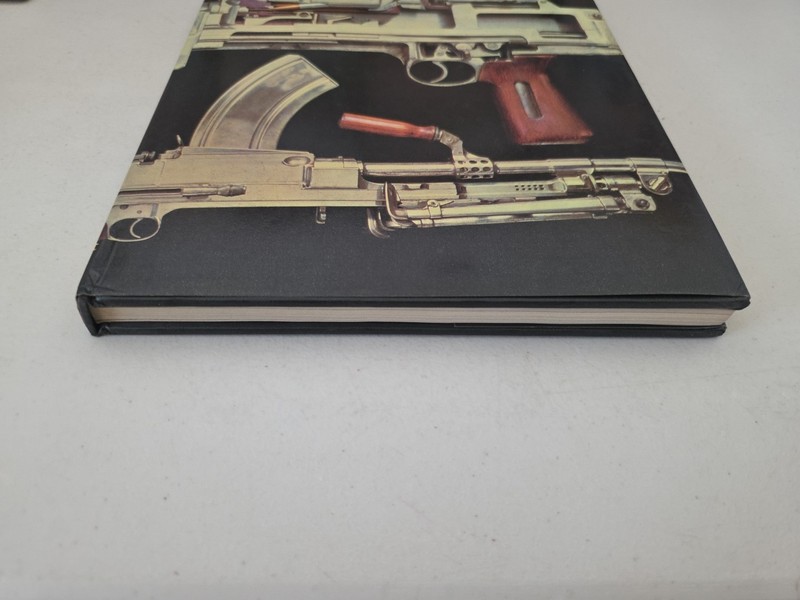 Guns And How They Work Hardcover Ian Hogg 1979 Book Club Edition Browning gallery