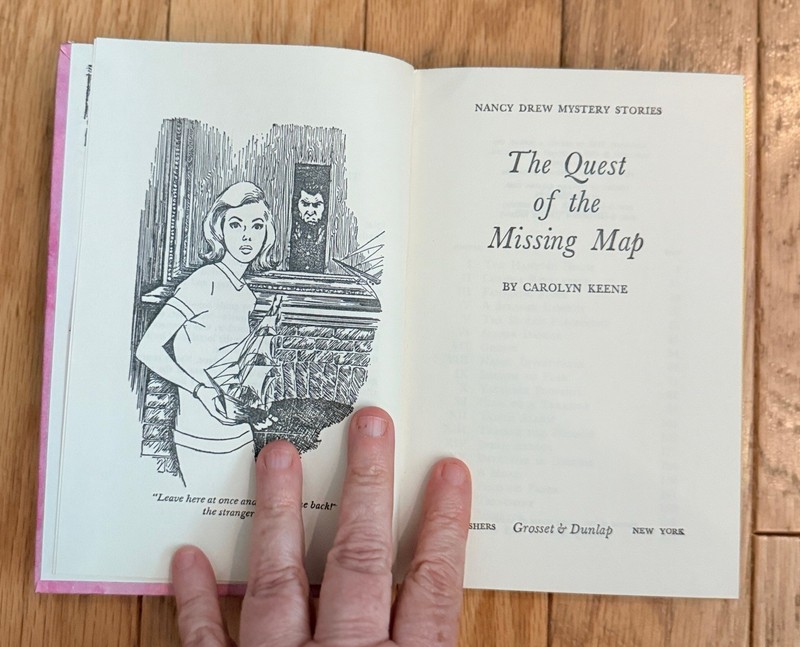 Nancy Drew #19 The Clue of the Missing Map 1942, 1969 White Endpapers gallery