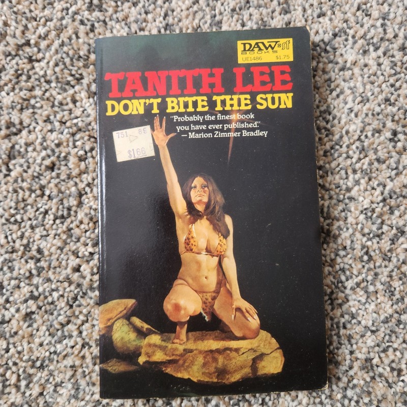 Tanith Lee – Don’t Bite the Sun – DAW 1st Printing
