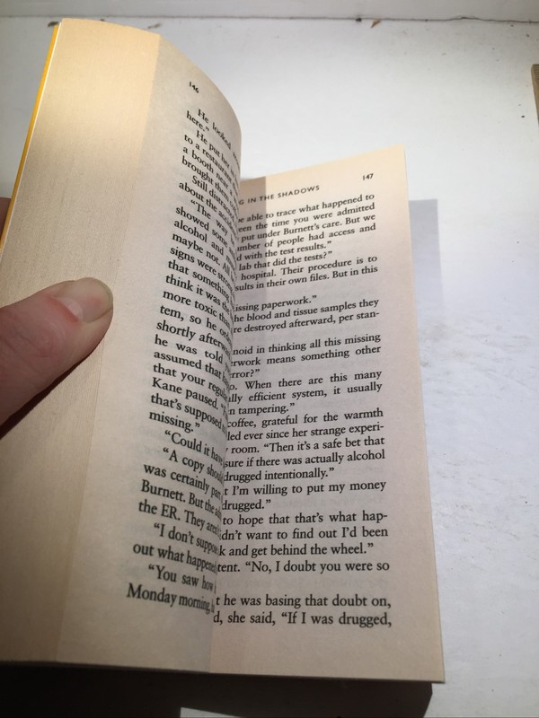 Hiding In the Shadows - Kay Hooper (2000, Paperback) gallery