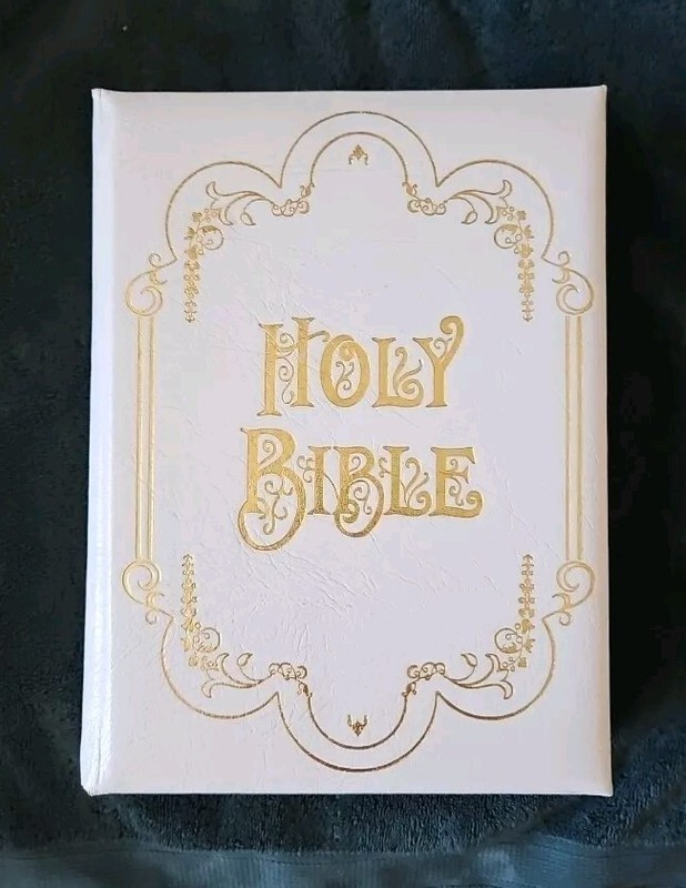 1996-97 THE NEW AMERICAN BIBLE Catholic Family Life Edition Leather Cover