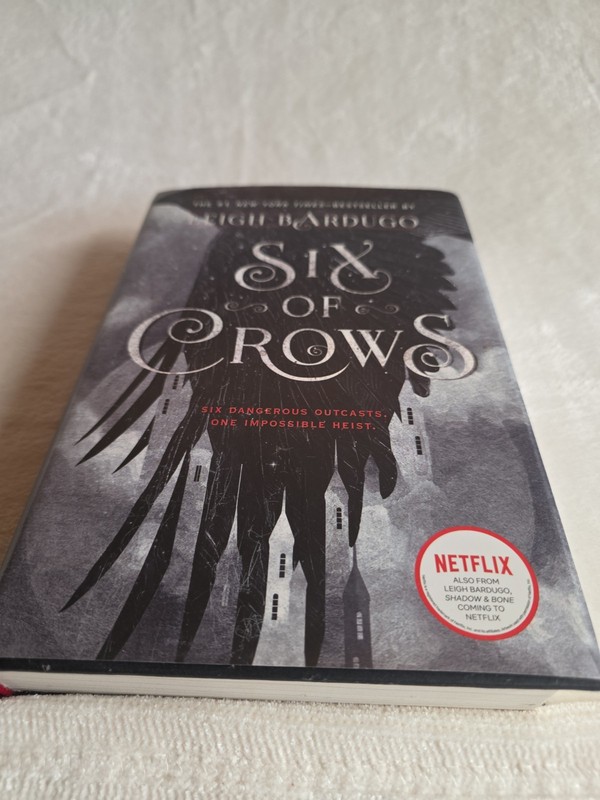 Six of Crows by Leigh Bardugo (Hardcover First Edition 2015)