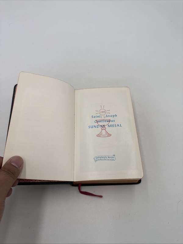 St. Joseph Continuous Catholic Sunday Missal & Hymnal English 1958 Leather gallery