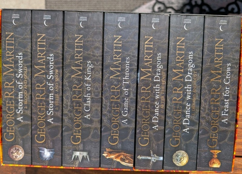 Game of Thrones : A Song of Ice and Fire 7 Books Box Set By George R R Martin gallery