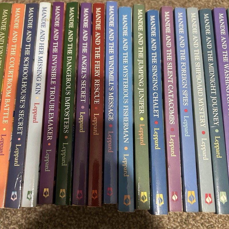 Mandie Book Lot #1-32 Lois Leopard Mystery Paperback Missing Books 3 & 29 VTG gallery