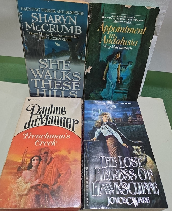 Vintage Gothic Romance Suspense Paperbacks Ware Mackintosh McCrumb Du Maurier