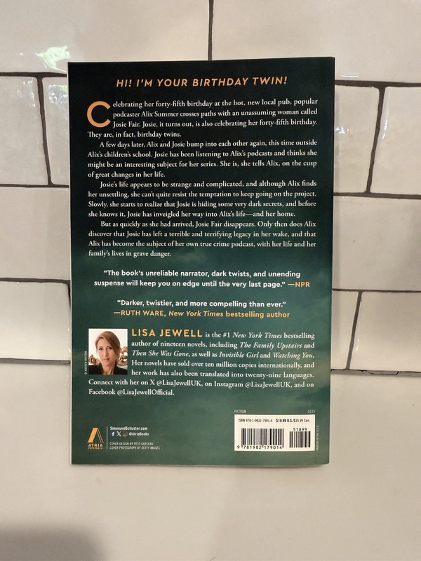 Lisa Jewell None of This Is True Trade Paperback Fiction Suspense Atria 2025 gallery