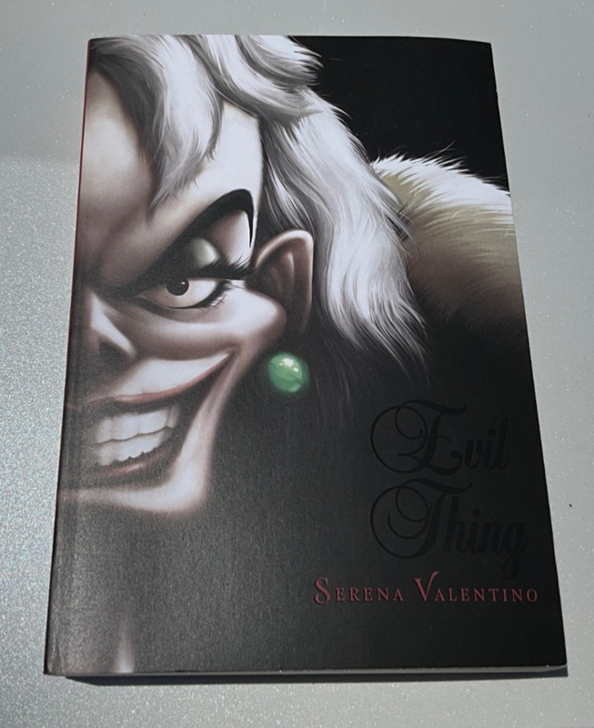 NEW Disney Villains Pack – Serena Valentino – “Evil Thing” & “Never Never” NIP gallery
