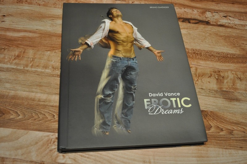 LIVRE David VANCE, “Erotic Dreams”, 148 pages, 117 photos, 26 X 34 cm.