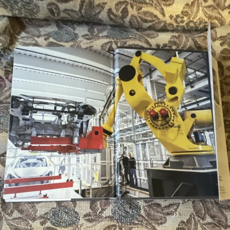 Walter Isaacson Elon Musk Hardcover Biography & Autobiography Illustrated gallery