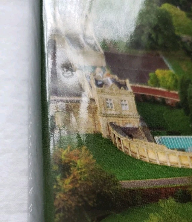 Britain From the Air Guy de la Bedoyere (2007) Coffee Table Book Pictures gallery
