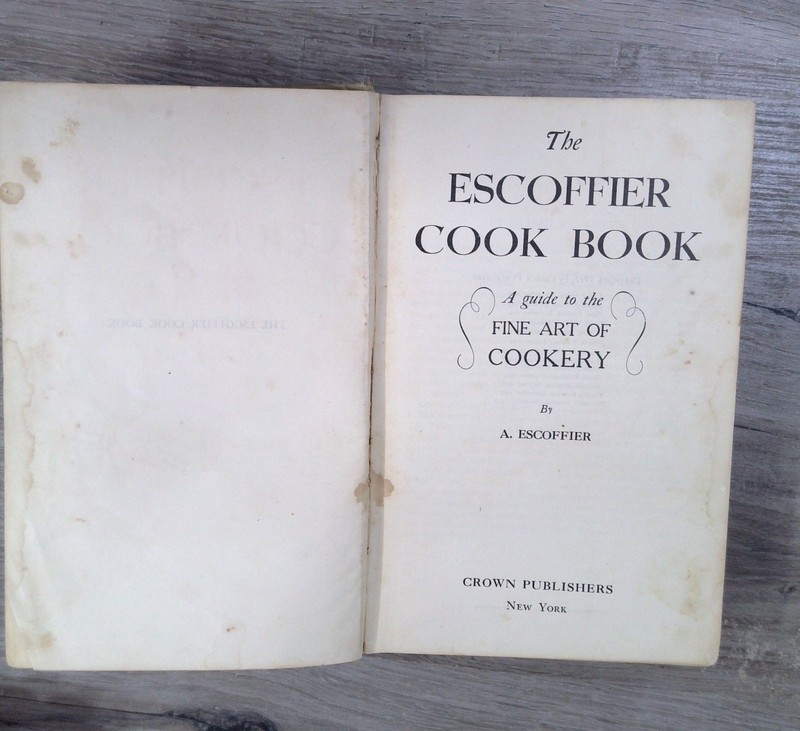 Escoffier Cook Book A. Escoffier 1947 Thirteenth Printing Culinary Vintage Crown gallery