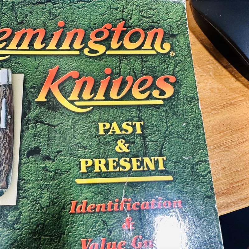 Remington Knives Past & Present Identification Value Guide Stewart Ritchie 2005 gallery