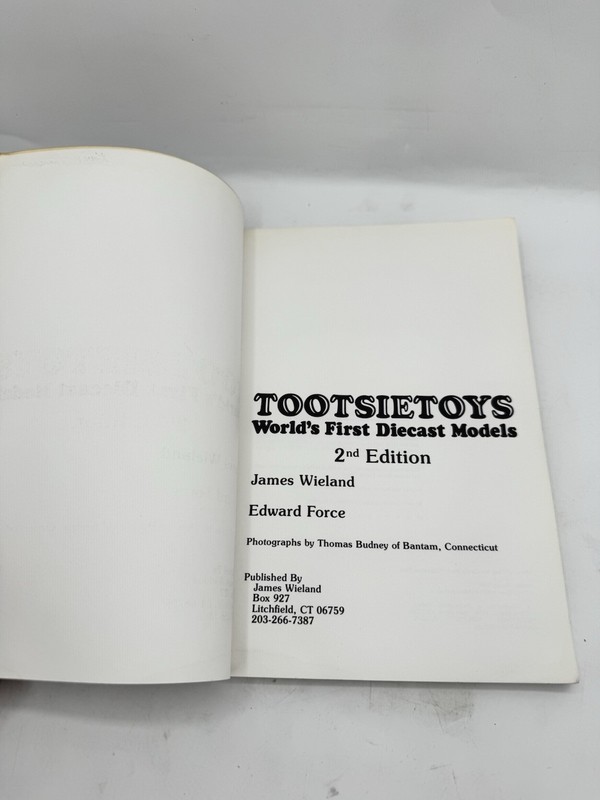 Tootsie Toys Book World's First Diecast Models Motorbooks International 1980 USA gallery