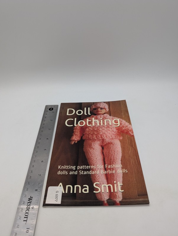 Doll Clothing : Knitting Patterns for Fashion Dolls and Standard Barbie Dolls by