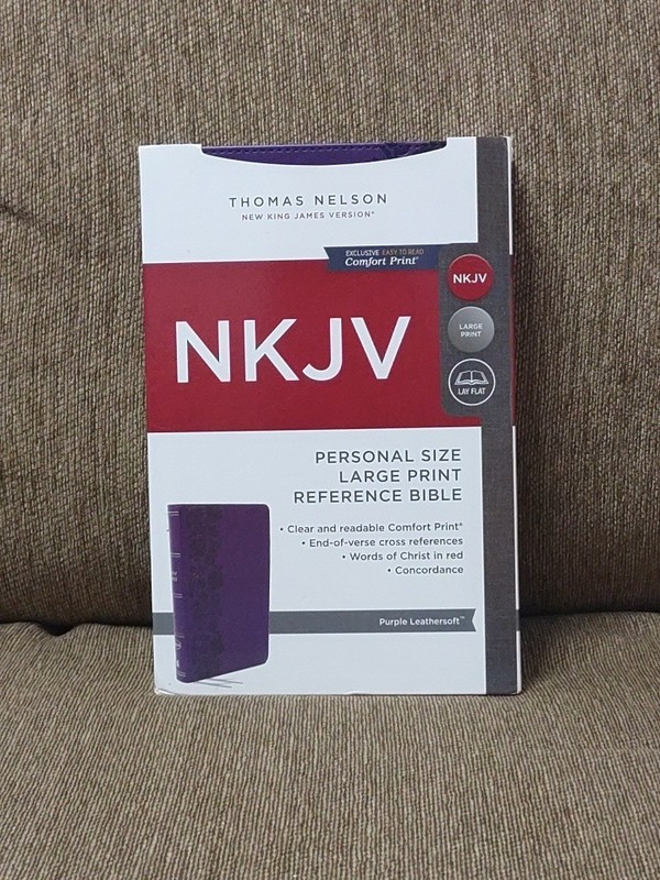 NKJV End-Of-verse Reference Bible, Personal Size Large Print, Purple leathersoft