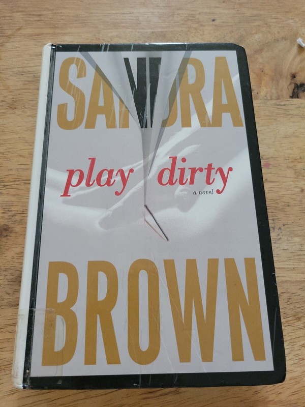 Thorndike Basic Ser.: Play Dirty by Sandra Brown (2007, Hardcover, Large Type /